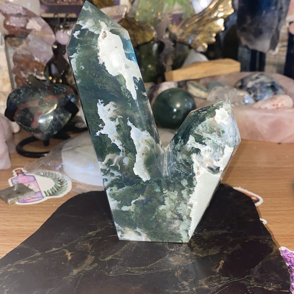 Moss Agate Double Point Tower